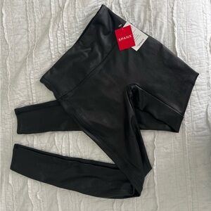 Faux leather legging